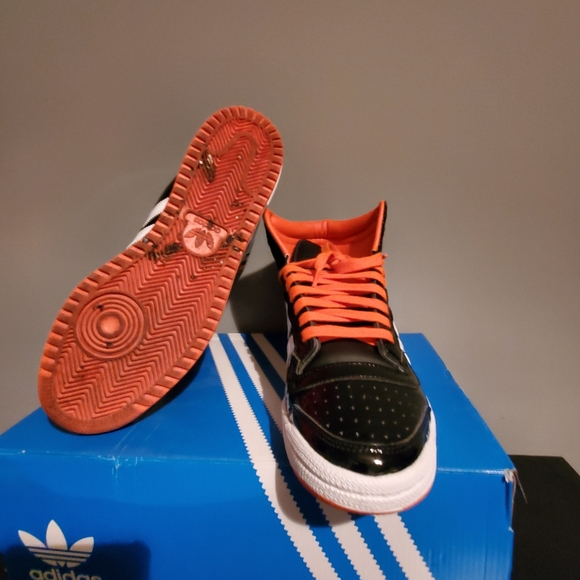 Adidas top ten patent leather - Picture 3 of 5